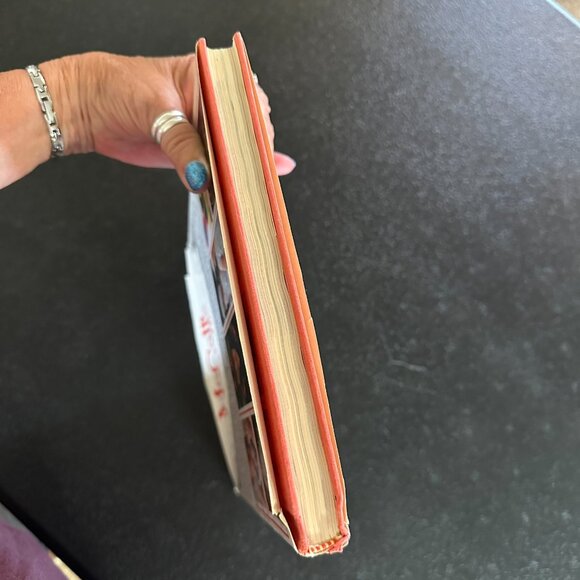 McCall's Crochet Treasury – Hardcover Book Over 150 Ideas to Crochet, 320 Pages - Picture 13 of 15